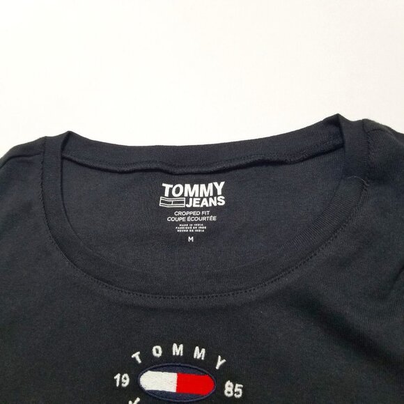 NWT Tommy Hilfiger Women's Cropped Fit Top Shirt Long Sleeve Embroidered‎ Logo - Picture 3 of 4